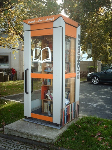 Free Library Kostenlose B&uuml;cherei B&uuml;cherschrank B&uuml;cherbox